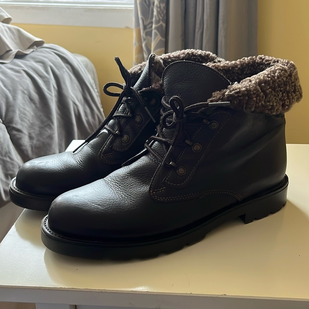La Canadienne leather Sherpa trim brown boots size 10